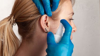 Feit of fabel: een piercing helpt tegen migraineklachten