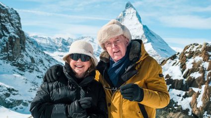 André van Duin en Janny van der Heijden in 'Denkend aan Zwitserland'