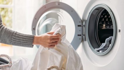 Stinkende wasmachine? Dit kun je ertegen doen