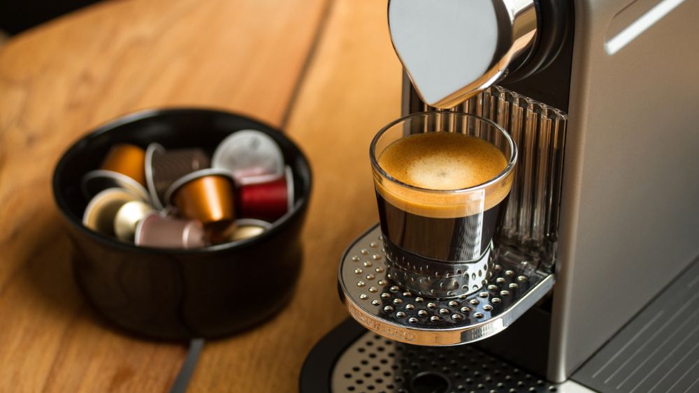 Nespresso-apparaat ontkalken: zo pak je dat aan (en zo vaak moet je dat doen)