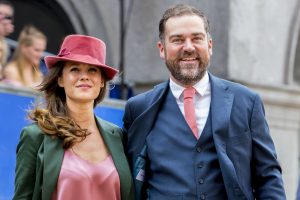 Prinsjesdag: Aankomst Van De Koninklijke Stoet Bij De Ridderzaal